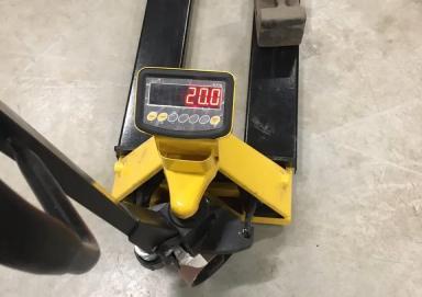 Manual fork lift scales