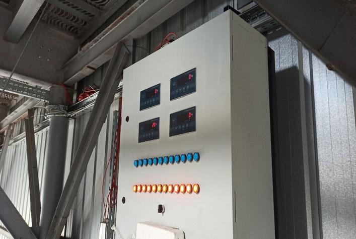 vstanovlennya-chotiroh-bunkeriv-na-tenzodatchiki-keli-dlya-obliku-zernovih-kultur